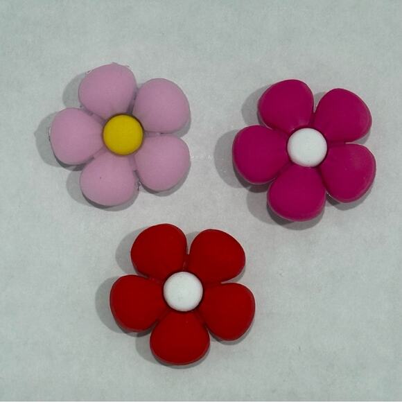 Flower Crocs Charms 3 piece Set - Picture 5 of 5